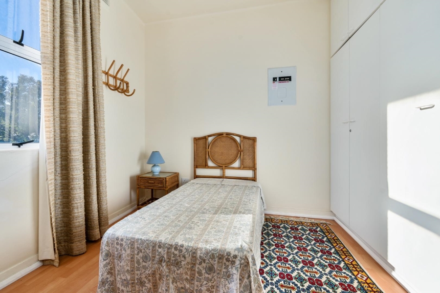 2 Bedroom Property for Sale in Sea Point Western Cape